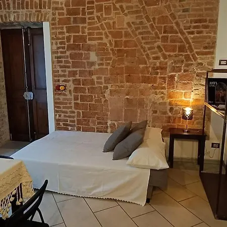 Piazza Statuto-appartamento Tra Le Mura A-c E Wi-fi * 아스티