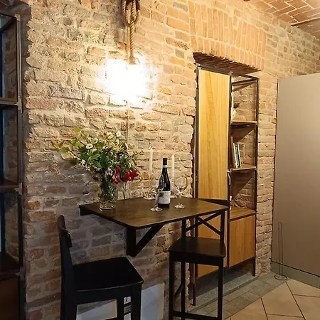 Piazza Statuto-appartamento Tra Le Mura A-c E Wi-fi Appartement Asti