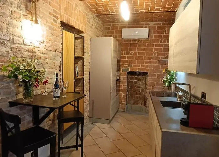 Piazza Statuto-appartamento Tra Le Mura A-c E Wi-fi * 아스티