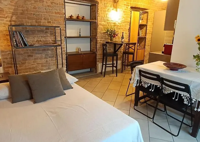 Piazza Statuto-appartamento Tra Le Mura A-c E Wi-fi 아파트 *